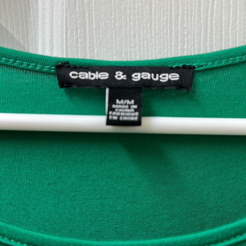Cable & Gauge Green Cold Shoulder Top - Picture 11 of 11